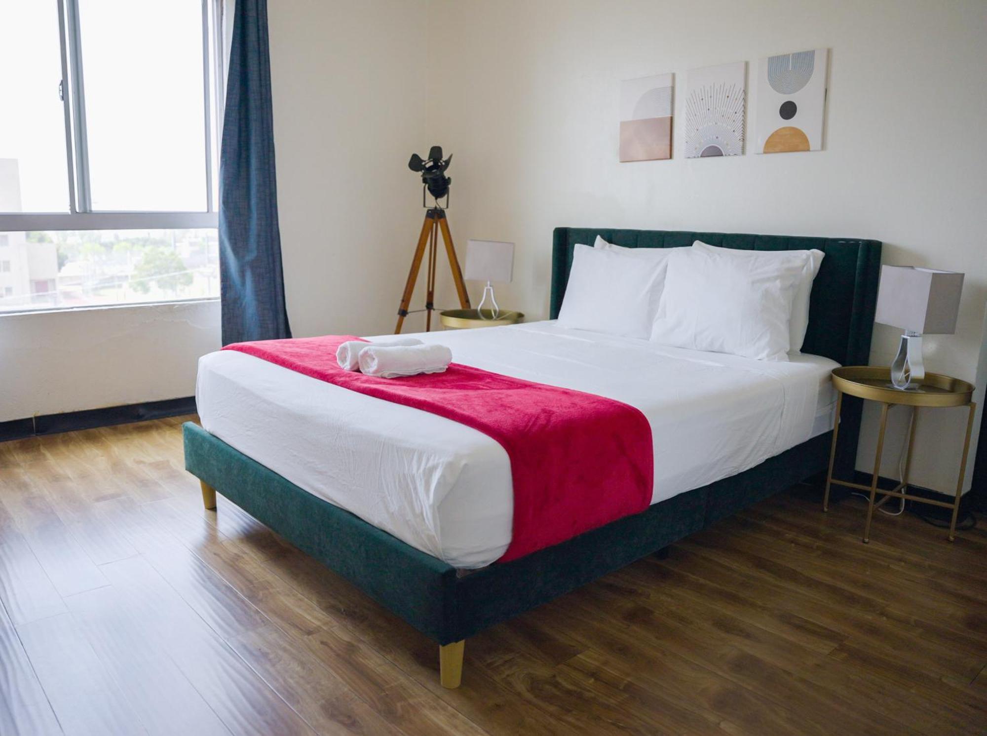 Samesun Hollywood Hotel & Hostel - Los Angeles — Photos 1